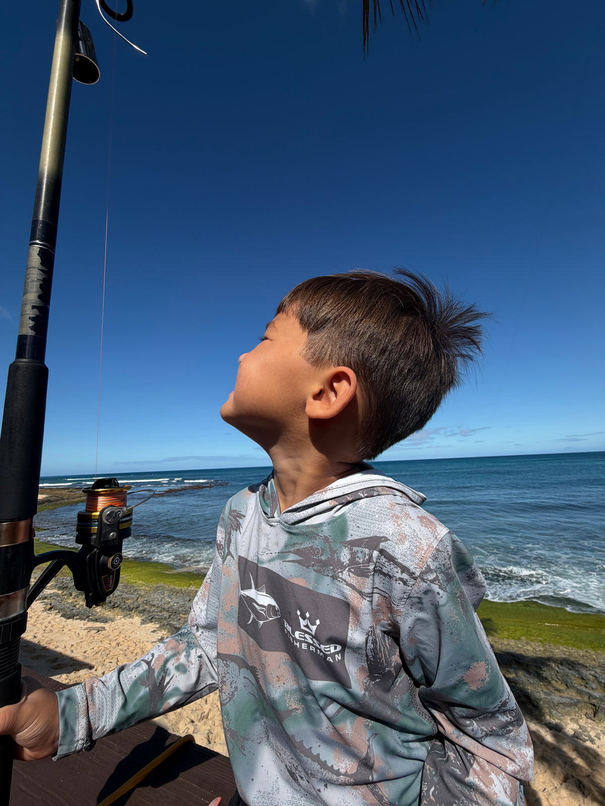 Yourh Camo UV Fish LS Hood
